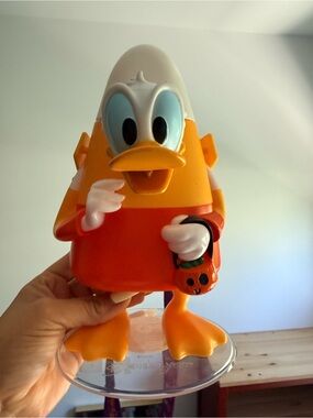 Disneyland resort, Donald Duck, Halloween candy corn sipper